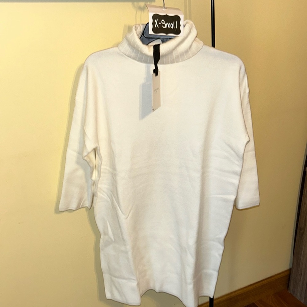 White Noir Vivianne Dress
POMANDER PLACE - Picture 7 of 16